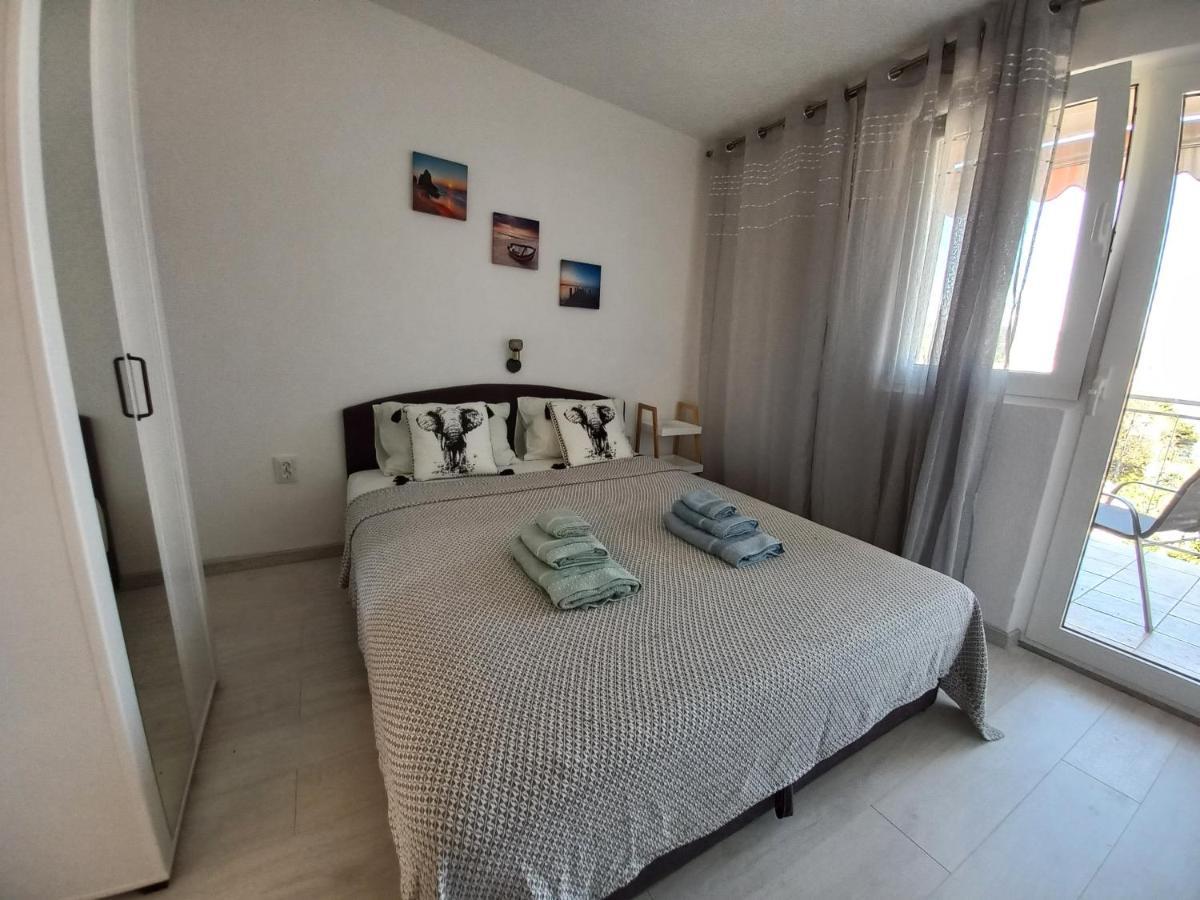 Apartments Toni 로고즈니차 외부 사진