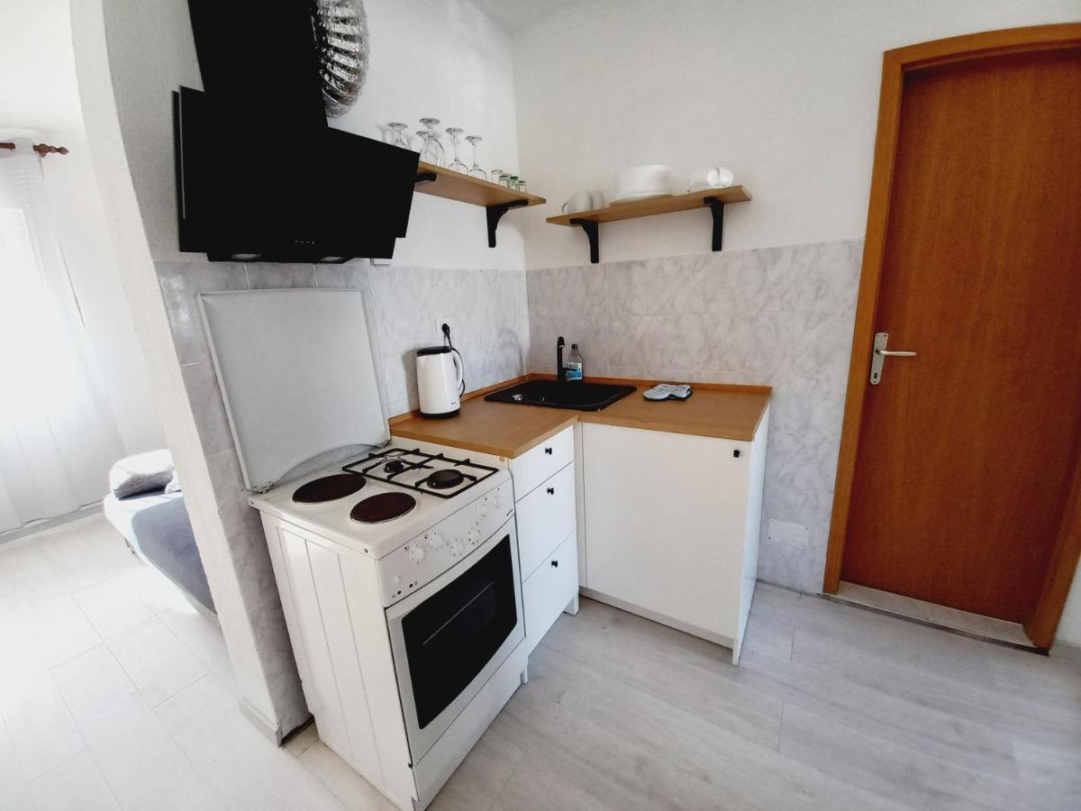 Apartments Toni 로고즈니차 외부 사진