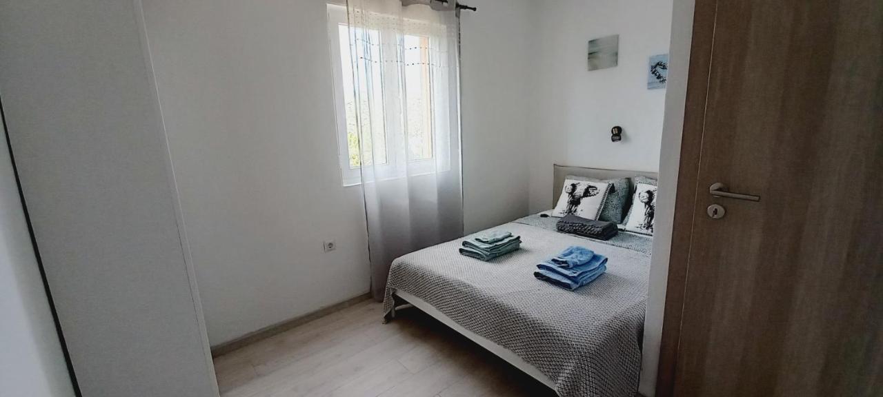 Apartments Toni 로고즈니차 외부 사진