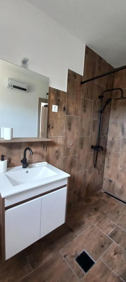 Apartments Toni 로고즈니차 외부 사진