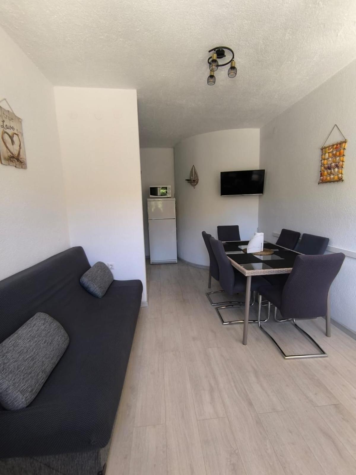 Apartments Toni 로고즈니차 외부 사진
