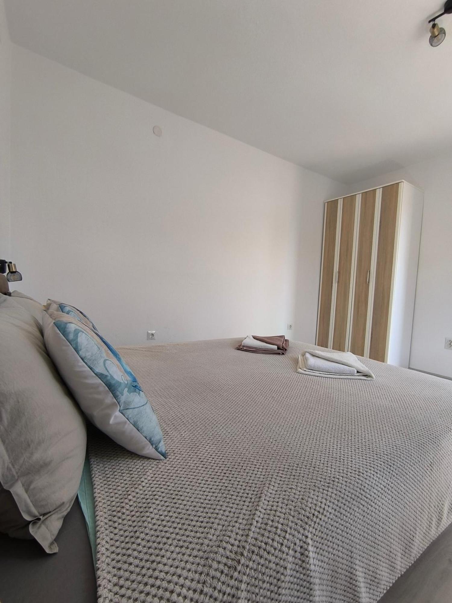 Apartments Toni 로고즈니차 외부 사진