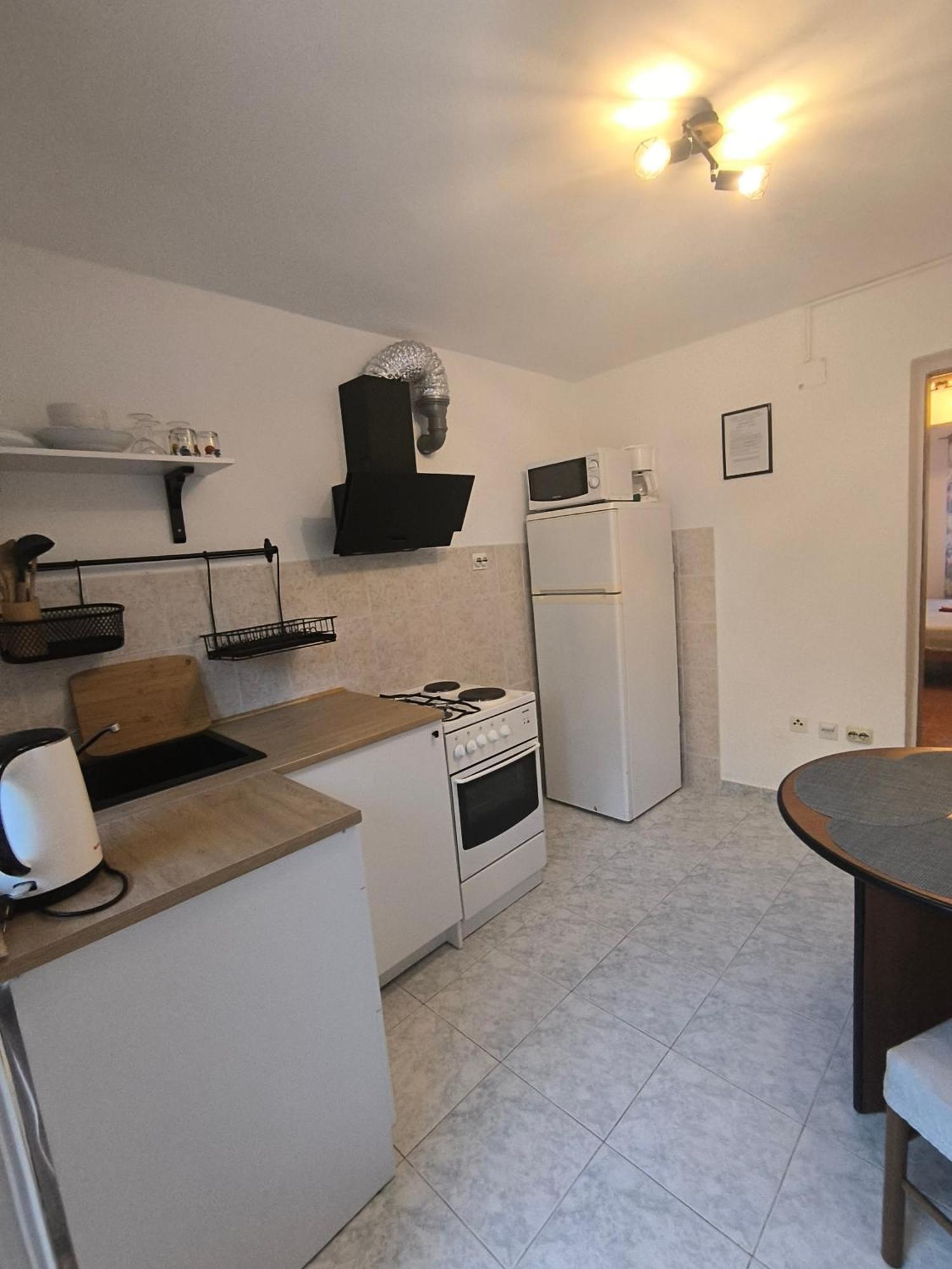 Apartments Toni 로고즈니차 외부 사진